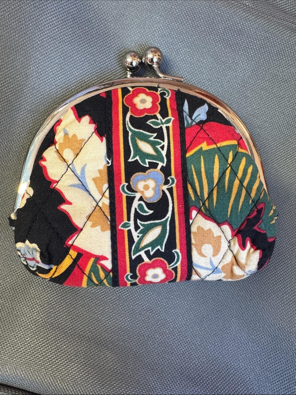 Vera Bradley - Retired Versailles Print - Quilted Floral Kiss-Lock Coin Purse